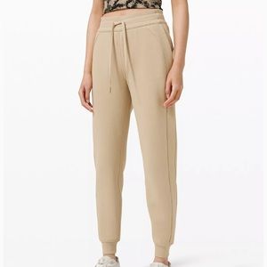NWT Lululemon Scuba High-Rise Jogger Full Length
